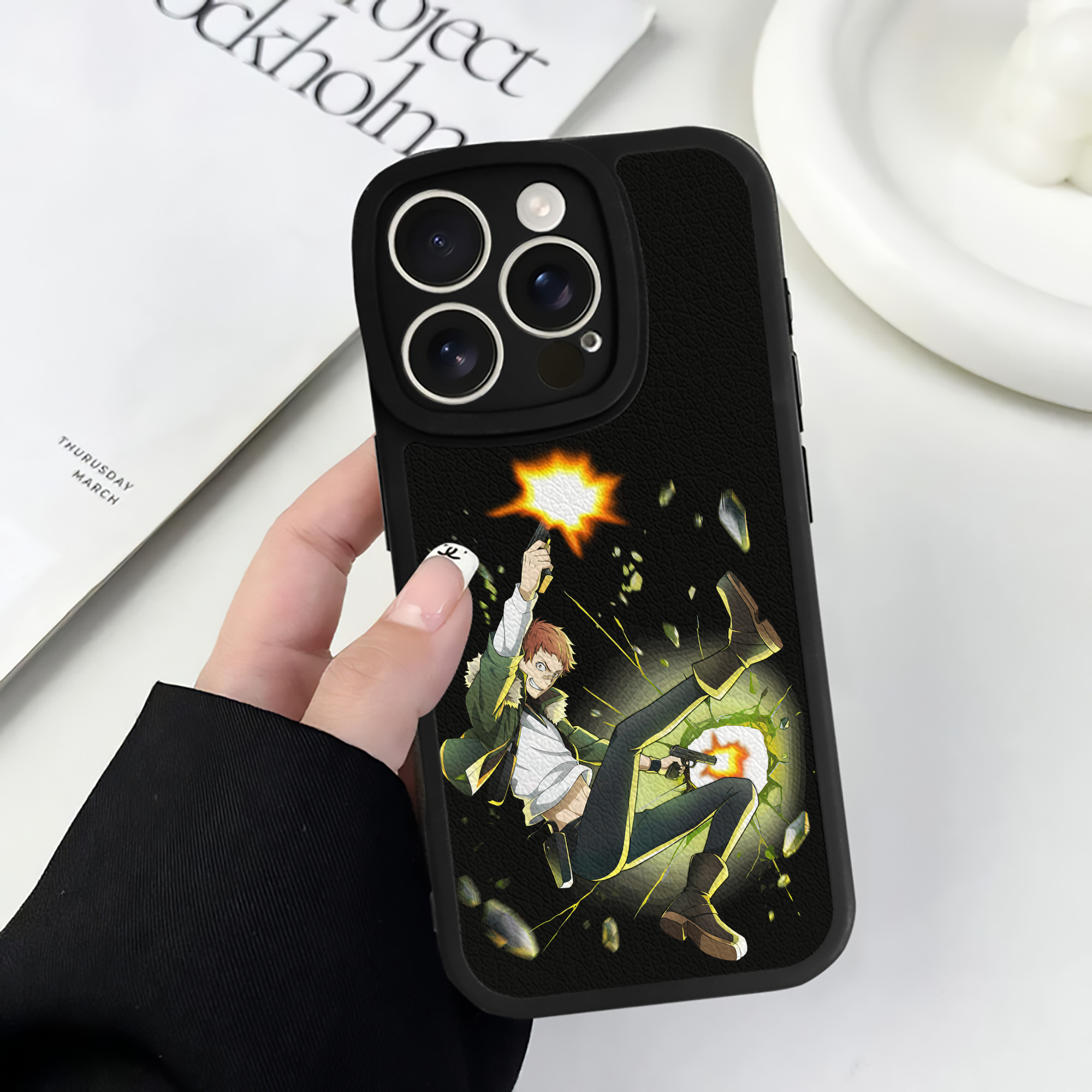 （画像用） 文豪ストレイドッグス Bungo Stray Dogs 【iPhone 16シリーズ対応】シリコンスマホケース（レザー調） 材質：シリコン